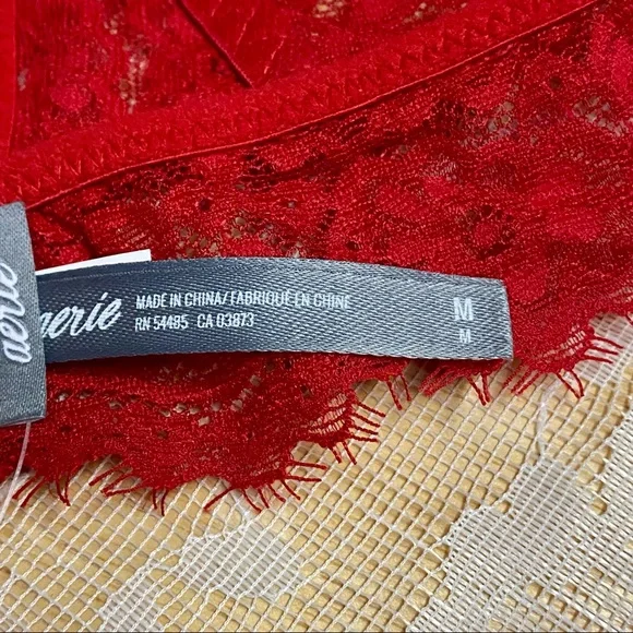 Aerie red lace bralette, size medium, new with tags - Picture 4 of 10